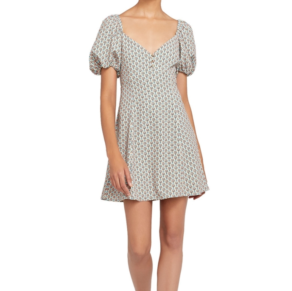 ALICE + OLIVIA
Solstice Gathered Printed Dress
